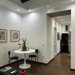 Bilocale A Chiaia Vicino A Via Dei Mille * Nápoly