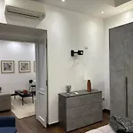 Apartman Bilocale A Chiaia Vicino A Via Dei Mille *