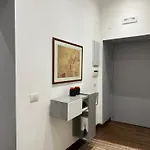 Bilocale A Chiaia Vicino A Via Dei Mille Apartman