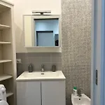 Bilocale A Chiaia Vicino A Via Dei Mille * Nápoly