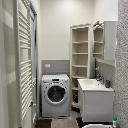 Bilocale A Chiaia Vicino A Via Dei Mille * Nápoly