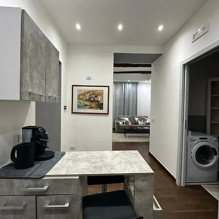 Bilocale A Chiaia Vicino A Via Dei Mille Apartmán