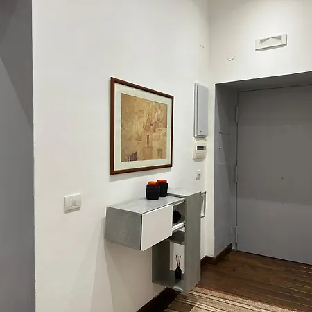 Bilocale A Chiaia Vicino A Via Dei Mille Apartmán
